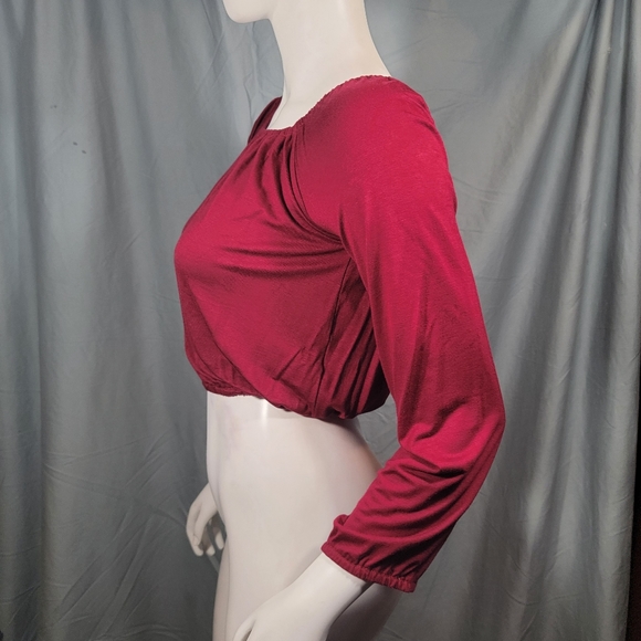 ❤ 🖤 The Hanger Crop Tops, Small, Bundle of 2 - Picture 2 of 11